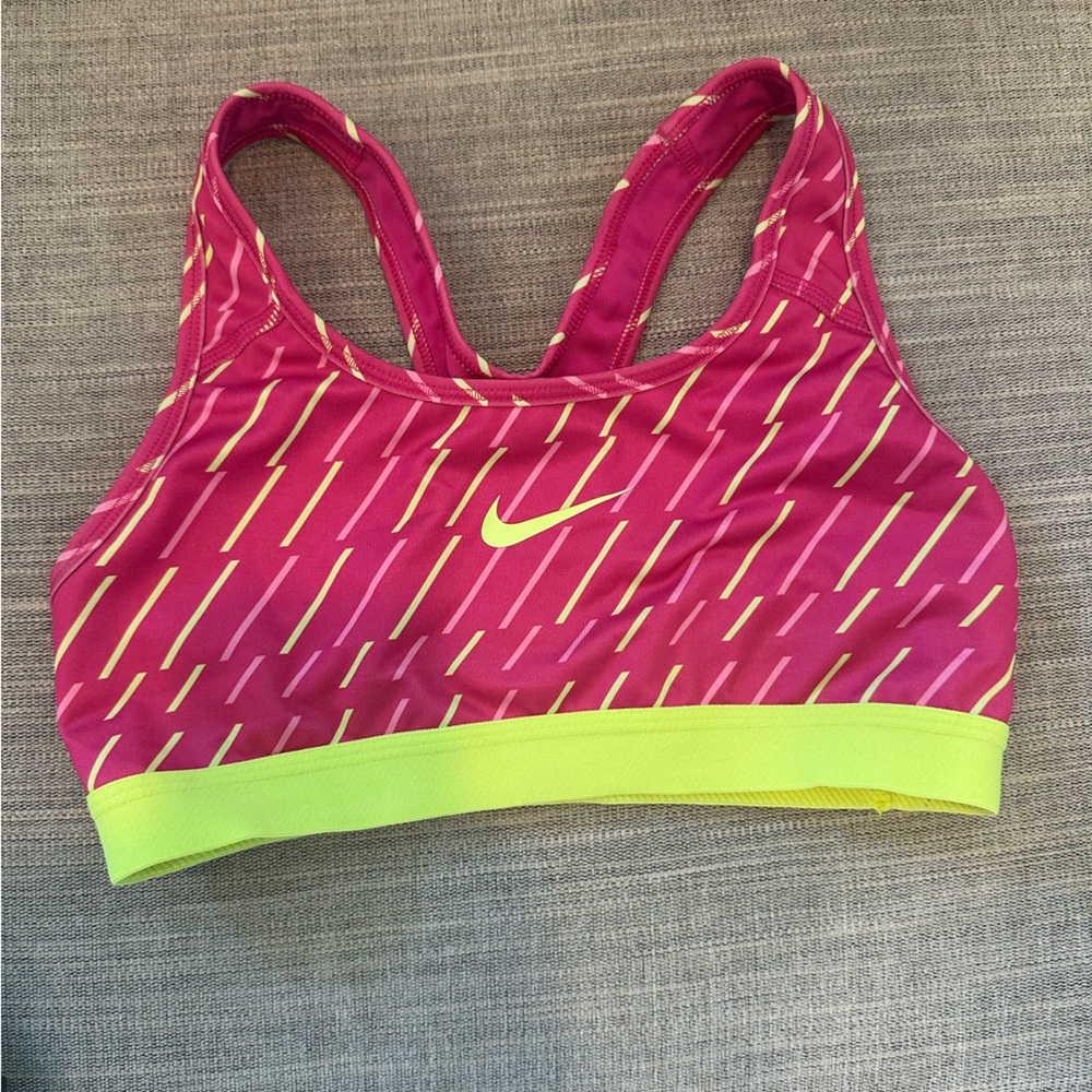 (4) Nike sports bras - Picture 8 of 14